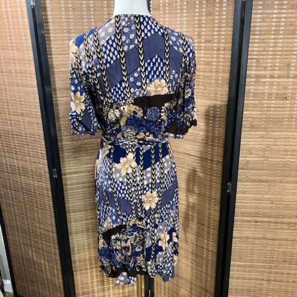 O'NEIL Wrap Dress Sporty and Fun - Picture 2 of 4